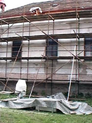 oprava vchodn stny kostela (rok 2001)