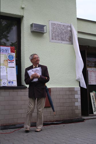 slavnostn odhalen krplu Jry Cimrmana (rok 2011)